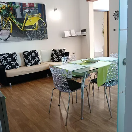 Salento House アパート